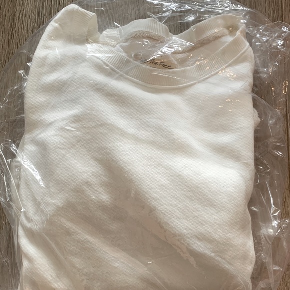 NEW Free People Camden Sweatshirt in Vanilla Frenchnilla size Small *last one* - Picture 3 of 3